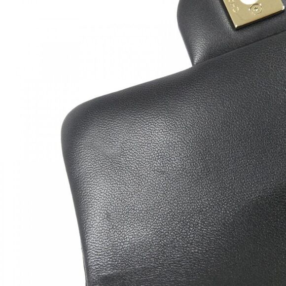 Chanel 35200 Shoulder Bag - Picture 7 of 7